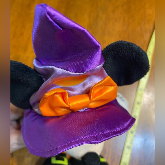 Disney’s Minnie mouse Halloween witch plush - Picture 9 of 9